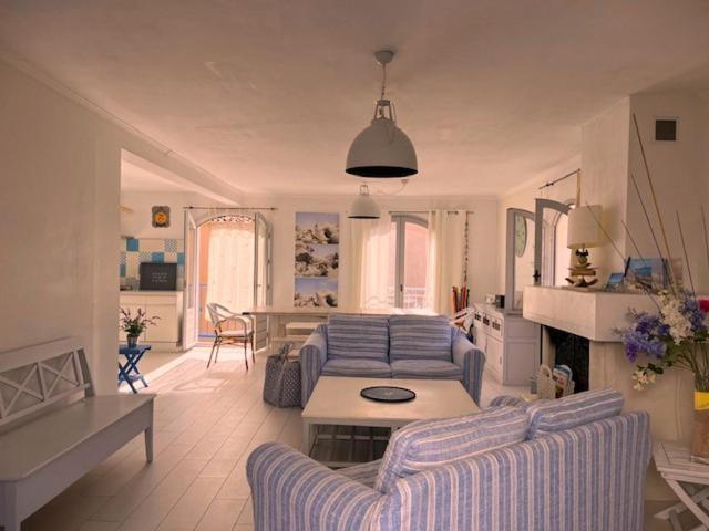 Les Galets Bleus De Calvi Villa *